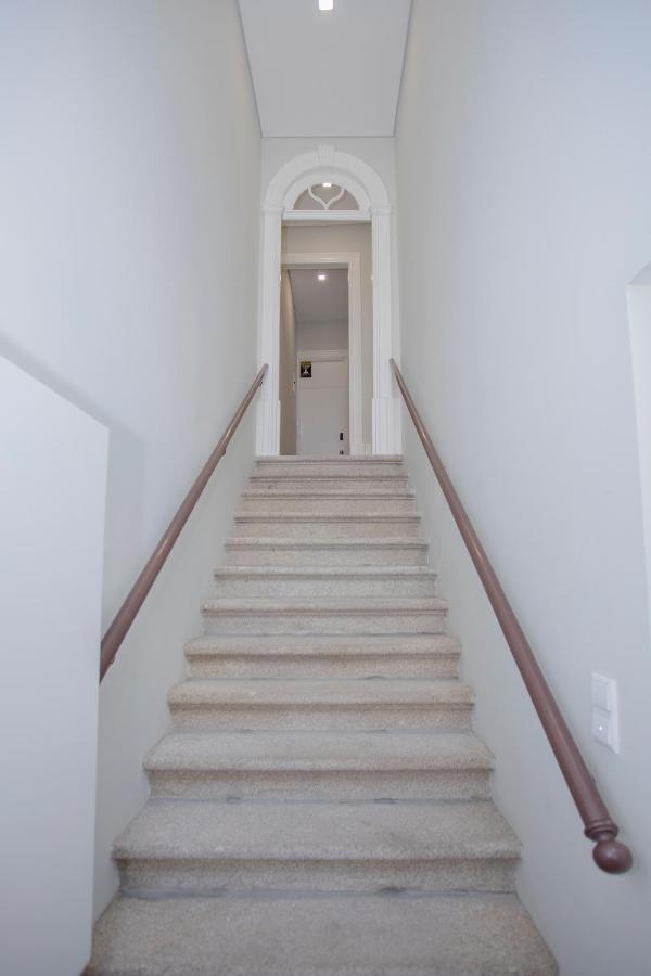 Liiiving In Porto - Santa Catarina Mezzanine Apartment Luaran gambar
